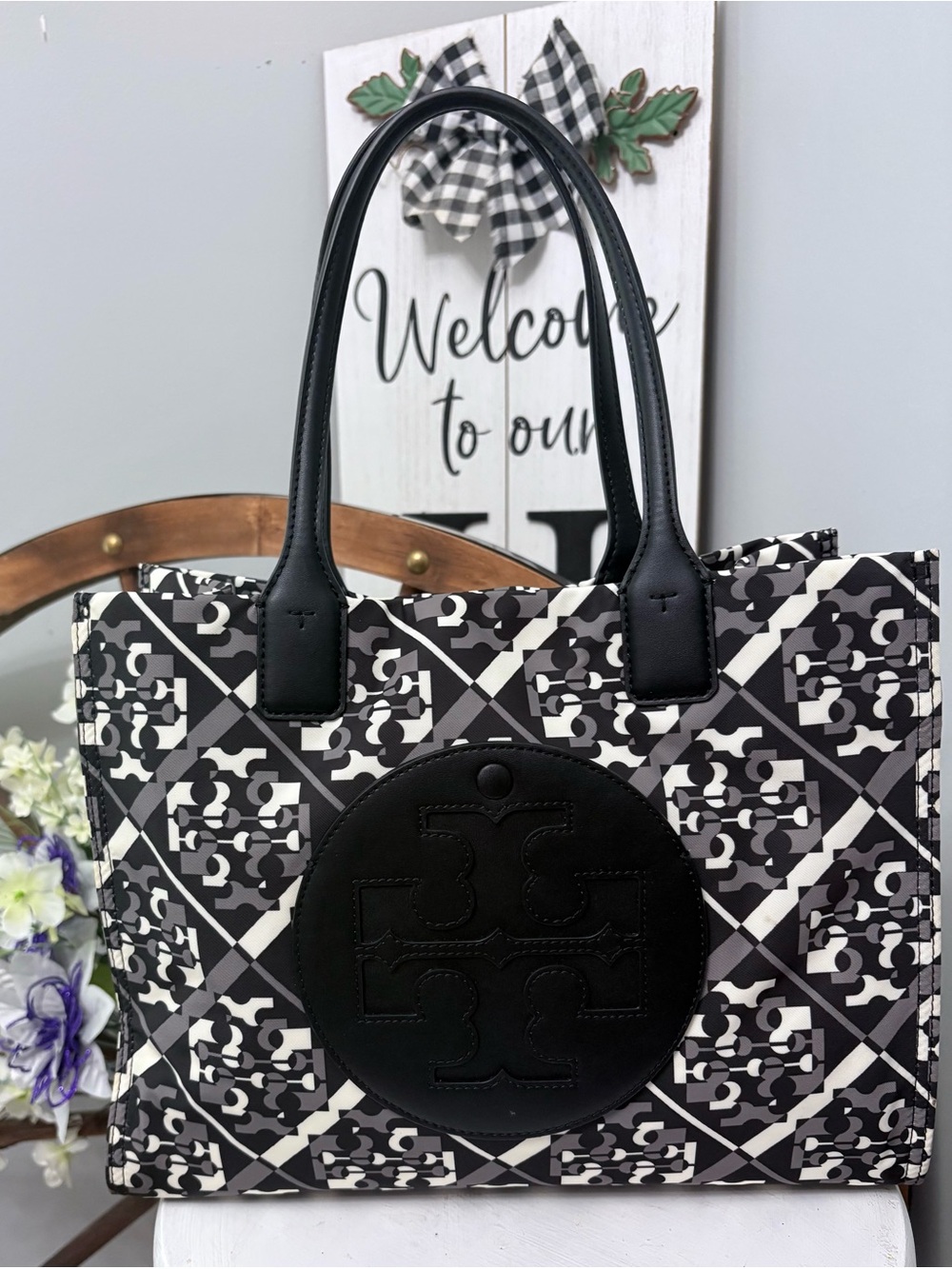 🖤🤍 RETIRED TORY BURCH Black and White Logo Pattern Small Ella Tote NWOT